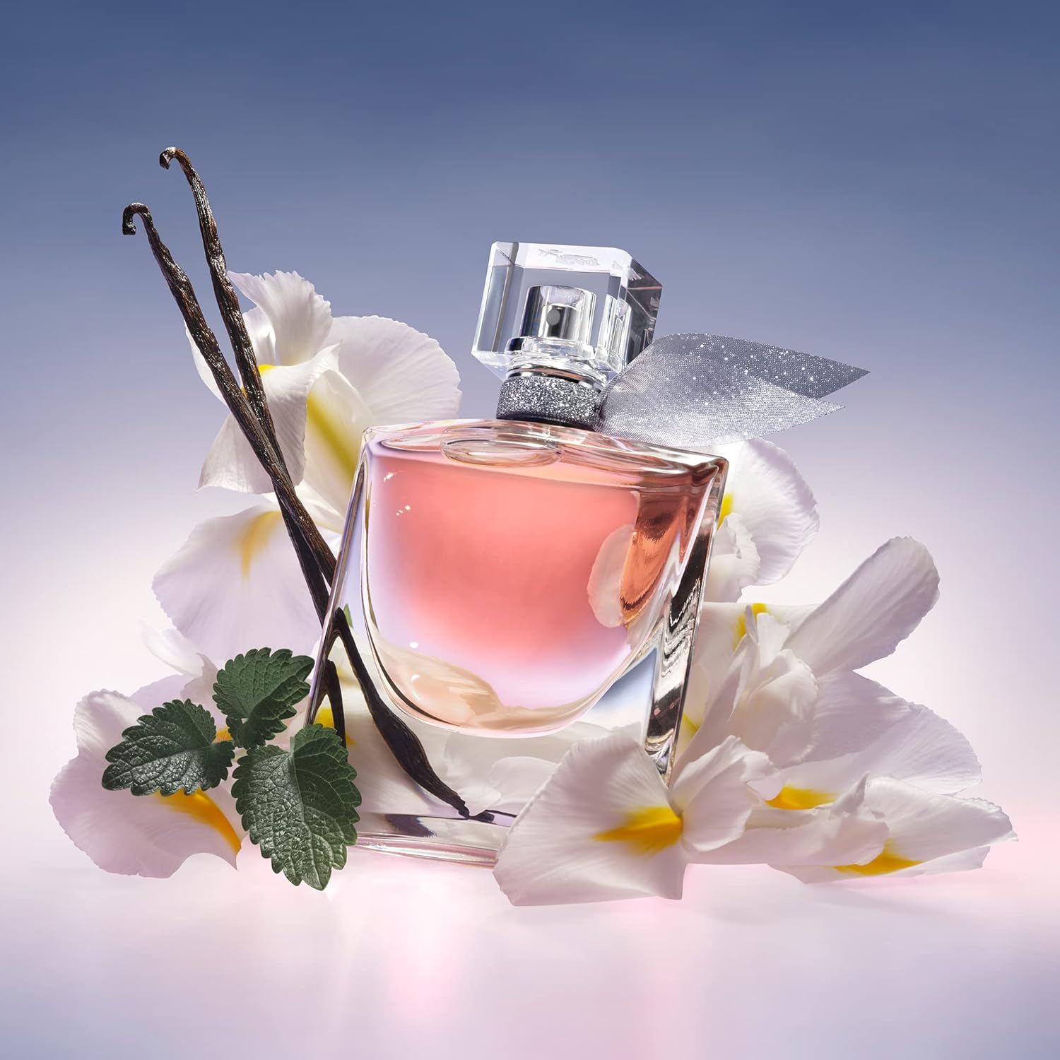 مجموعة عطر لانكوم لا في است بيل أو دو برفيوم القابلة لإعادة التعبئة - عطر زهري حلو للنساء، تتضمن 3.4 أونصة سائلة و