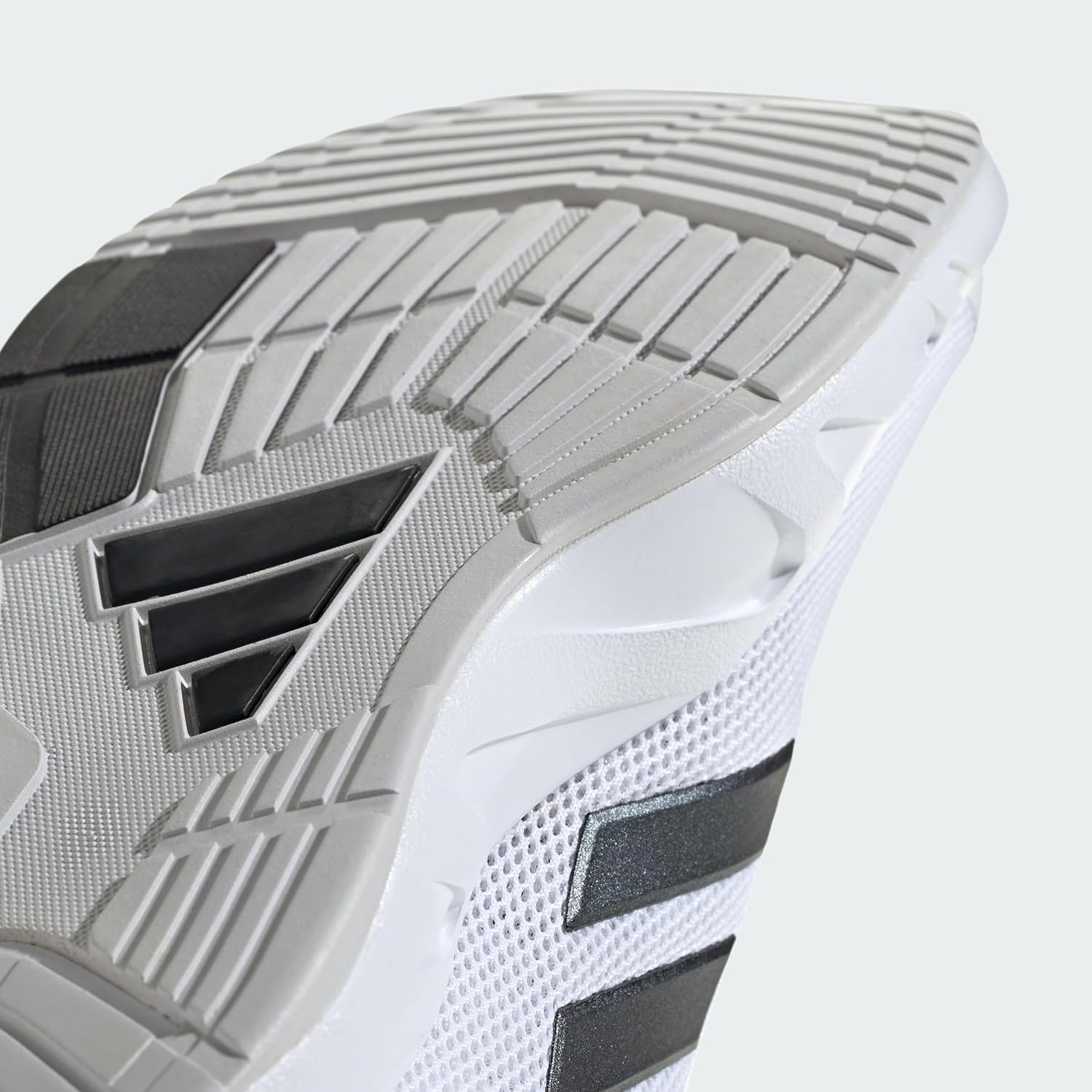 adidas Womens Amplimove Training Sneaker