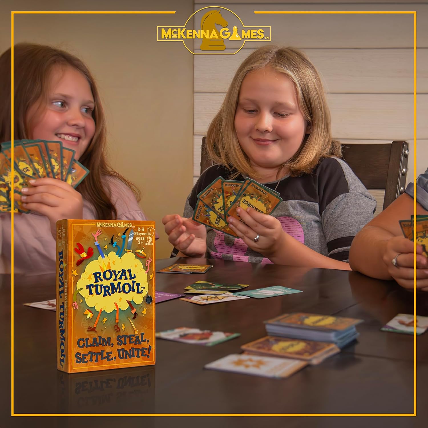 Royal Turmoil - 8-12 Çocuklar İçin Yeni Çılgınca Eğlenceli Kart Oyunu, Çocuklar ve Yetişkinler için Aile Oyunu ve Hızlı Kurulum ve Eğlenceli Oyun ile Aile Gecesi için Öğrenme Oyunu