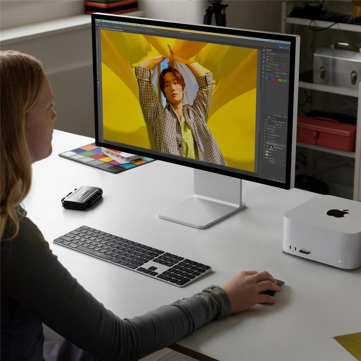 Apple Mac Studio (منتصف 2023) - M2 Ultra 24-Core / 60-Core، 64 جيجابايت، 1 تيرابايت SSD