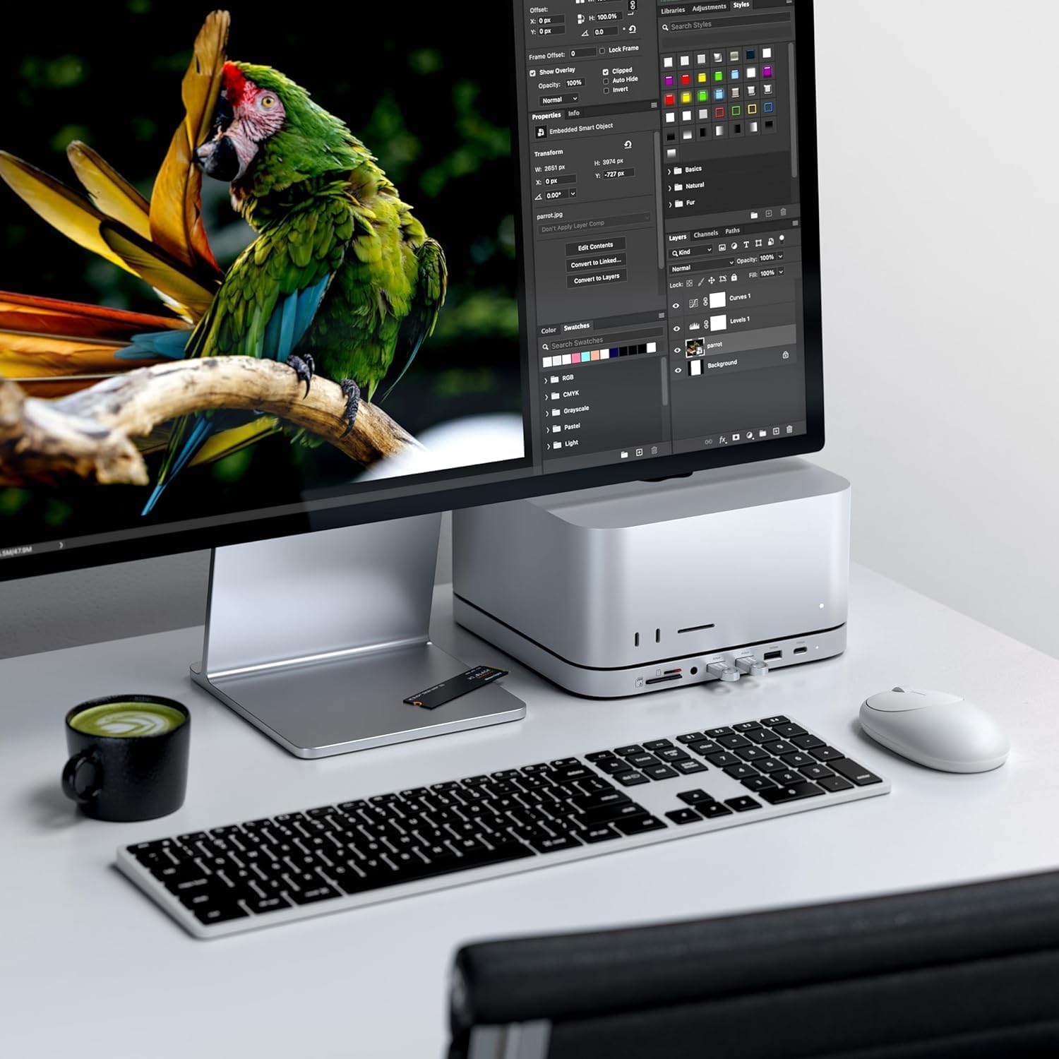 Satechi Mac Mini-hubstandaard met SSD-behuizing voor NVME/SATA M.2, Mac Mini-dock met USB C 10 Gbps, 3 USB A 5/10 Gbps, 2.0-audio-aansluiting, voor Mac Mini M2/M1, Mac Studio - zilver