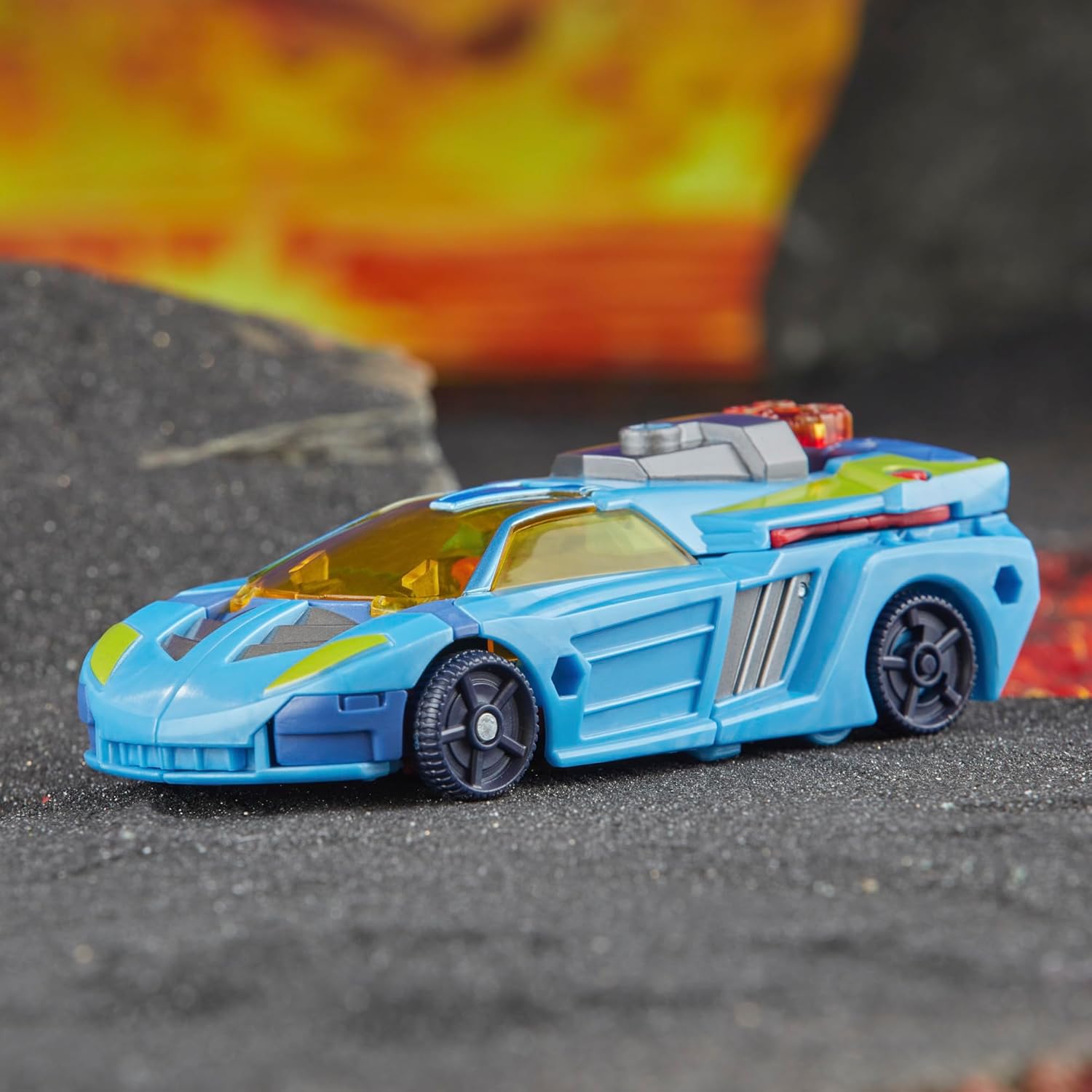 Transformers Legacy United Deluxe Class Cybertron Universe Hot Shot, action figure convertibile da 5,5 pollici, 8