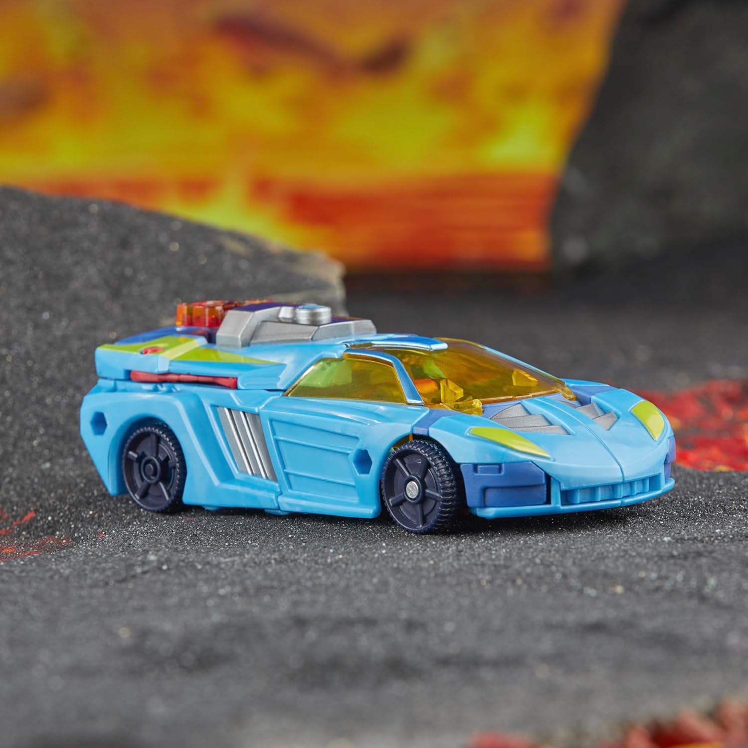 Transformers Legacy United Deluxe Class Cybertron Universe Hot Shot, action figure convertibile da 5,5 pollici, 8