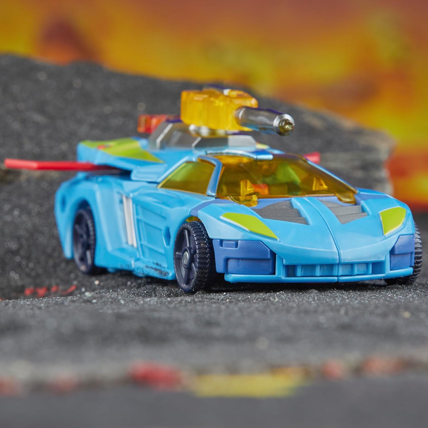Transformers Legacy United Deluxe Class Cybertron Universe Hot Shot, action figure convertibile da 5,5 pollici, 8