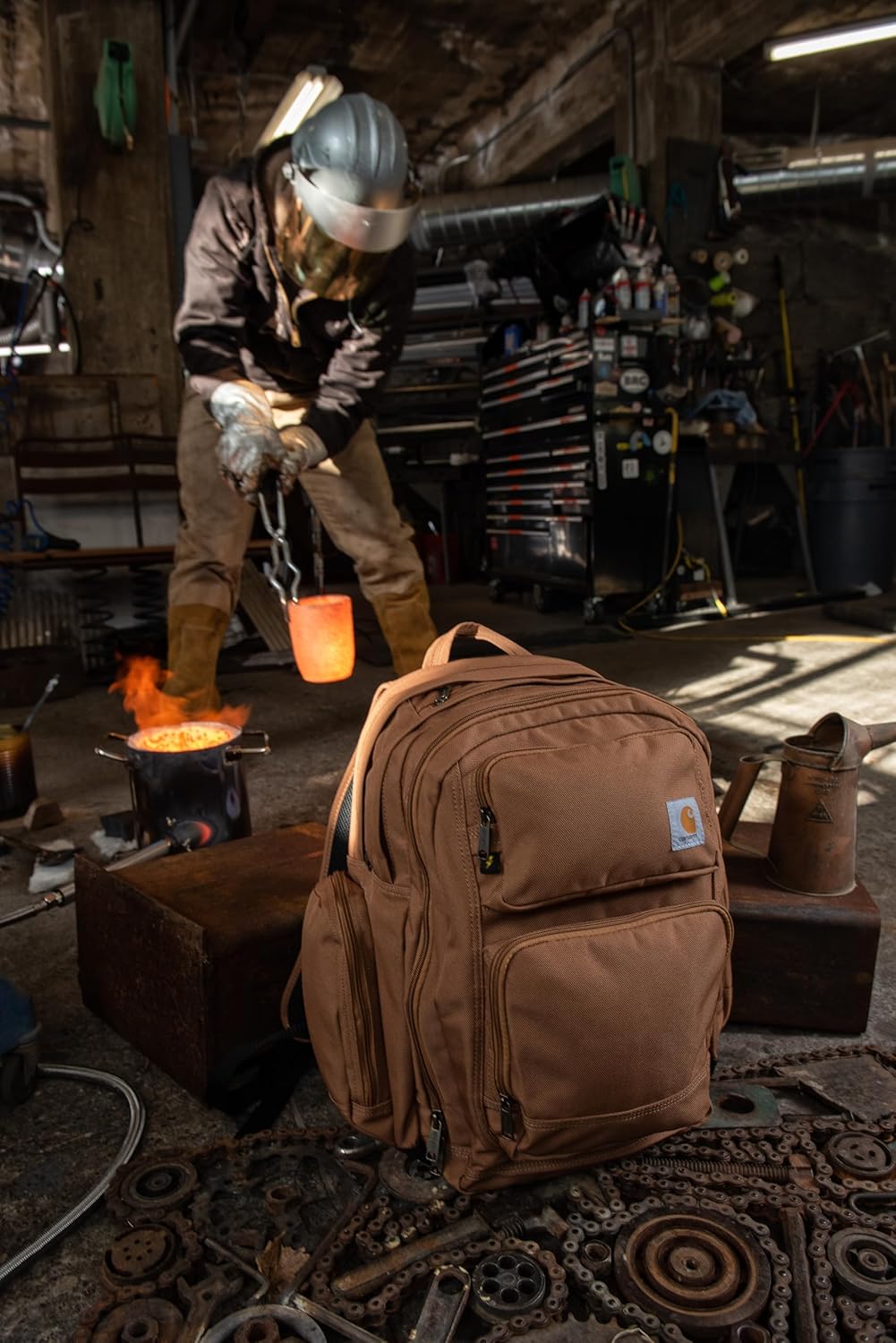 Carhartt 35-Liter-Rucksack, robuster Rucksack mit Laptophülle und abriebfester Duravax-Unterseite, mit drei Fächern für den täglichen Gebrauch, Braun, Einheitsgröße