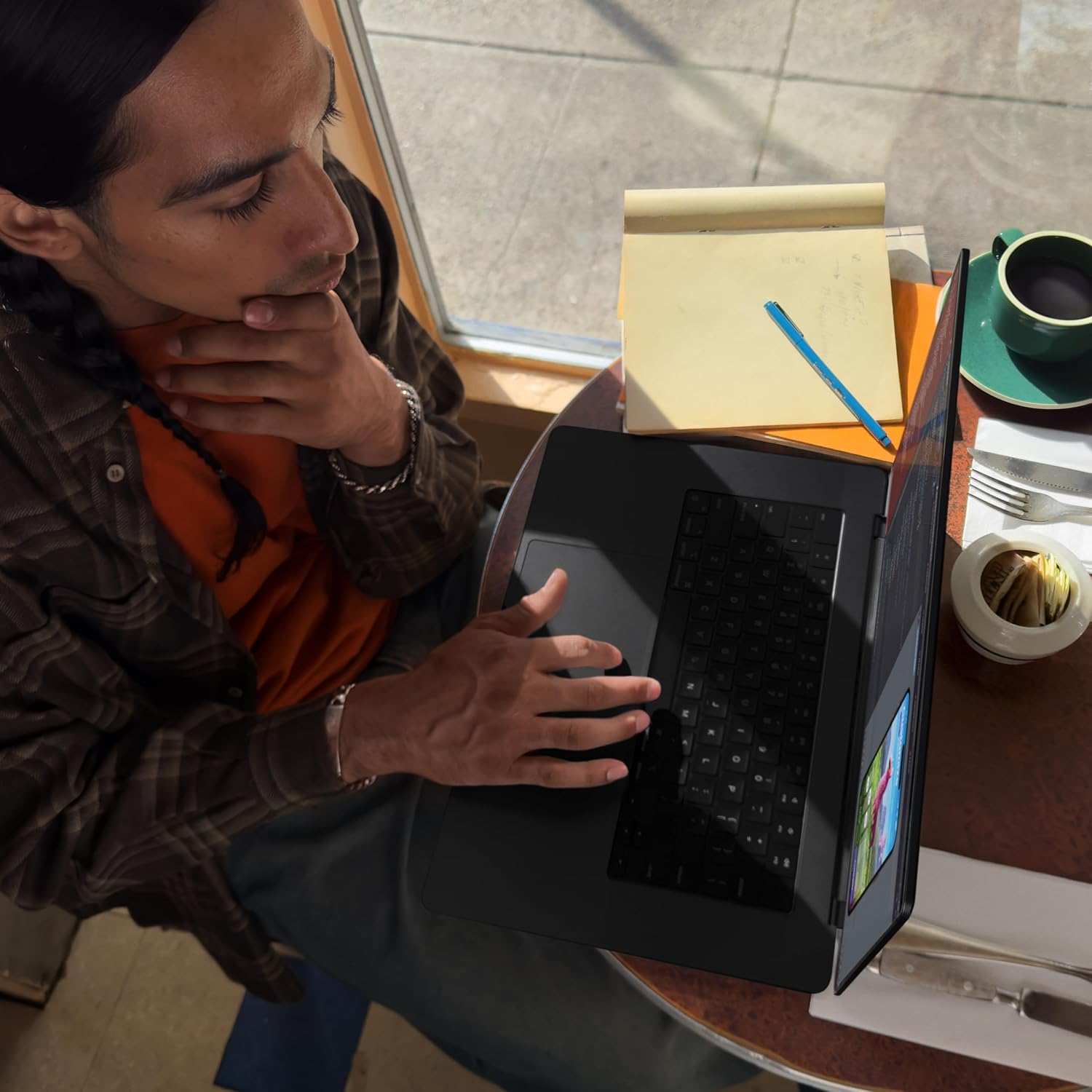 Apple 2023 MacBook Pro 14.2인치 노트북 M3 Pro 칩, 12코어 CPU, 18코어 GPU, 36GB 통합 메모리, 1TB SSD 스토리지, 스페이스 블랙 - Z1AU0029V