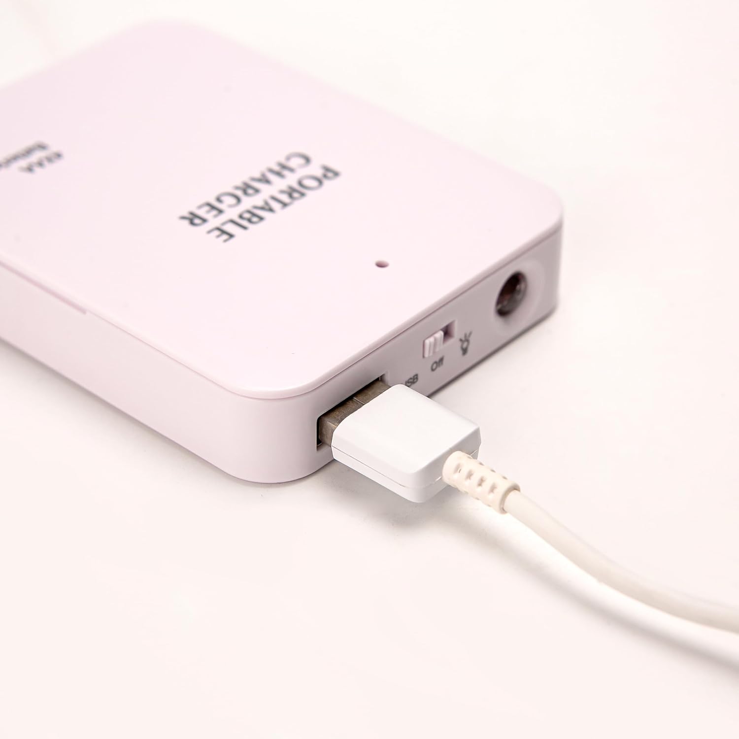 4AA Operated Battery Powered Phone Charger Holder, Battery Holder for Emergency Charging, Portable USB Charging Stand with 4 Battery Slots (Batteries Not Included) · v2
