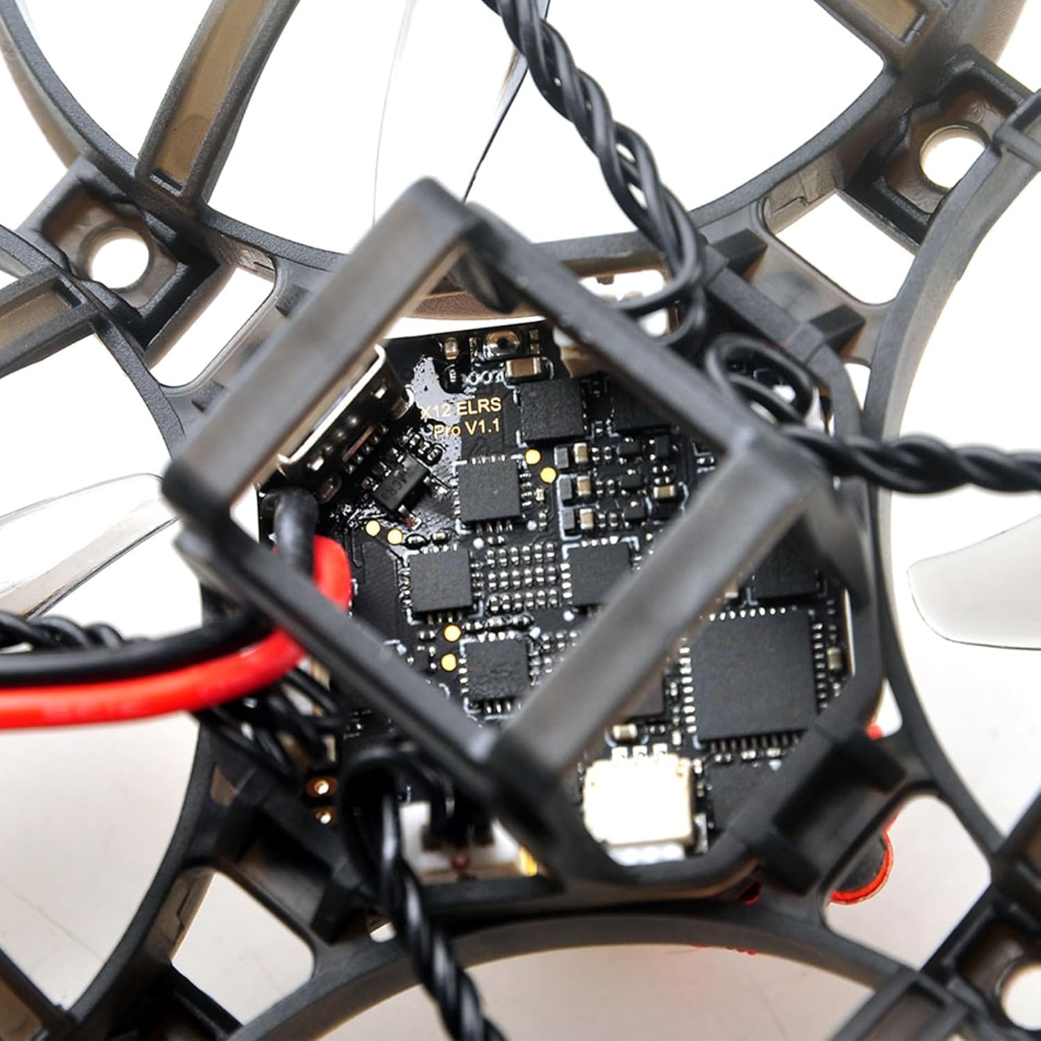 طائرة بدون طيار HappyModel Mobula8 Micro FPV: 1-2S 85mm Tiny Whoop مع كاميرا Caddx Ant FPV ووحدة تحكم طيران X12 AIO وجهاز استقبال ELRS 400mW FPV VTX ومحرك EX1103 KV11000 بدون فرشاة للبالغين من سباقات FPV