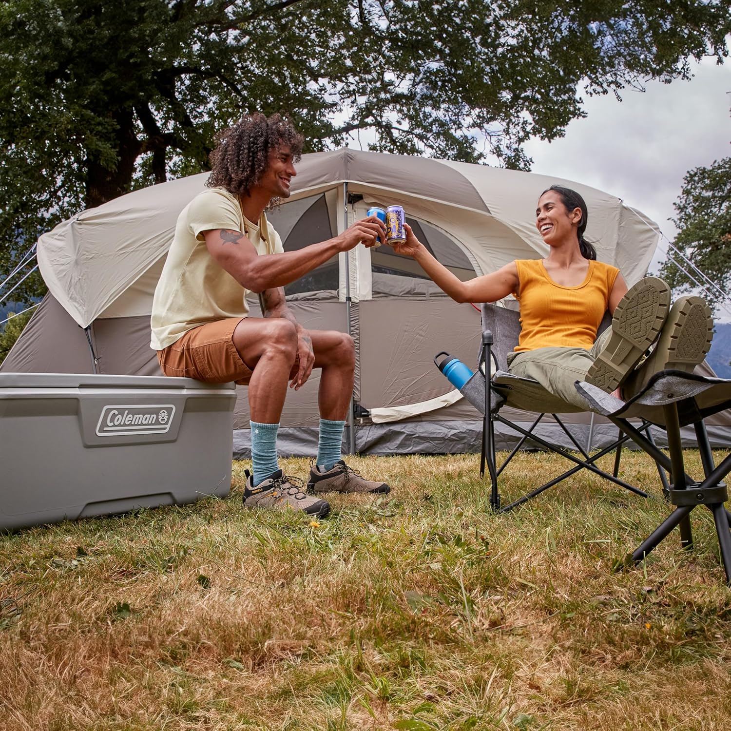 Coleman WeatherMaster 10-Person Tent, Weatherproof Tent with Rainfly  Room Divider, Spacious Family Tent with Carry Bag · v5