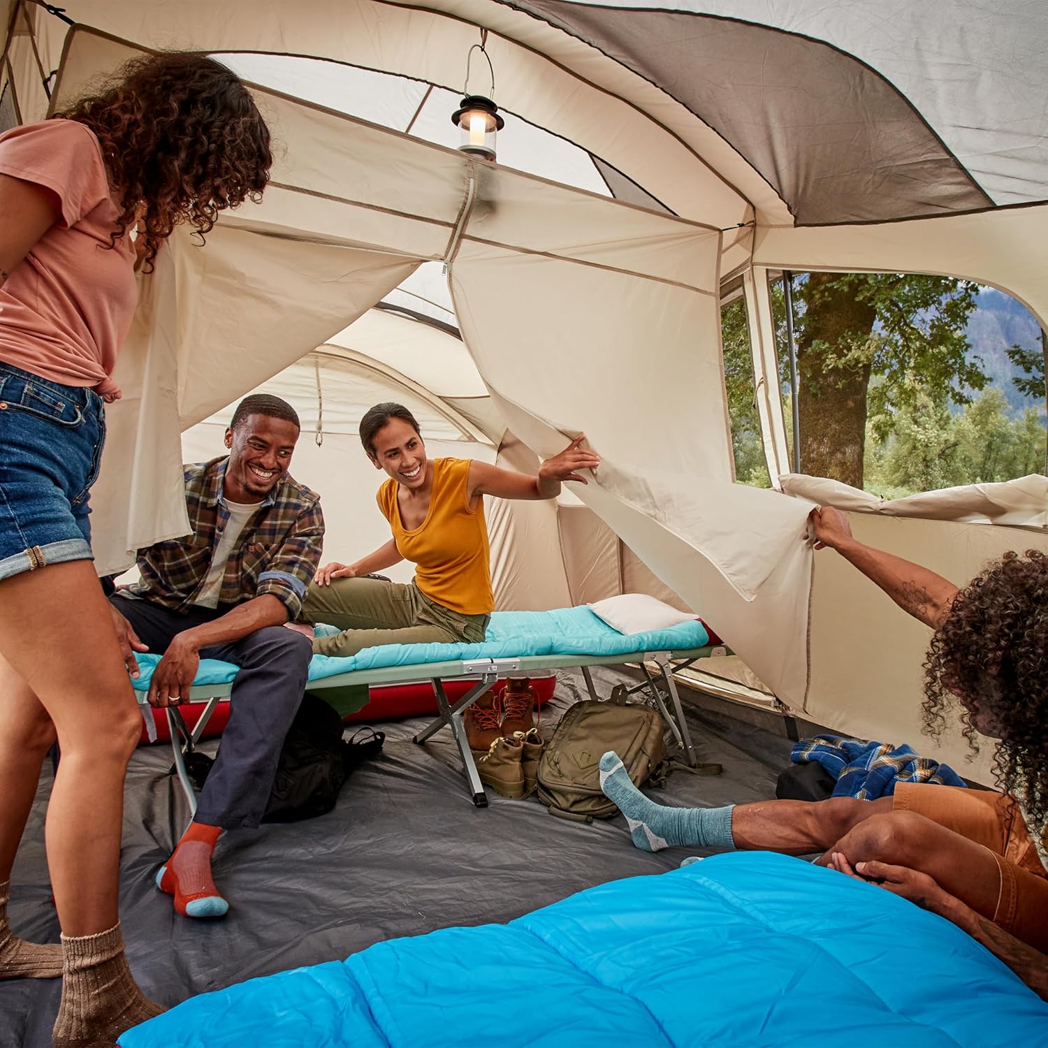 Coleman WeatherMaster 10-Person Tent, Weatherproof Tent with Rainfly  Room Divider, Spacious Family Tent with Carry Bag · v5