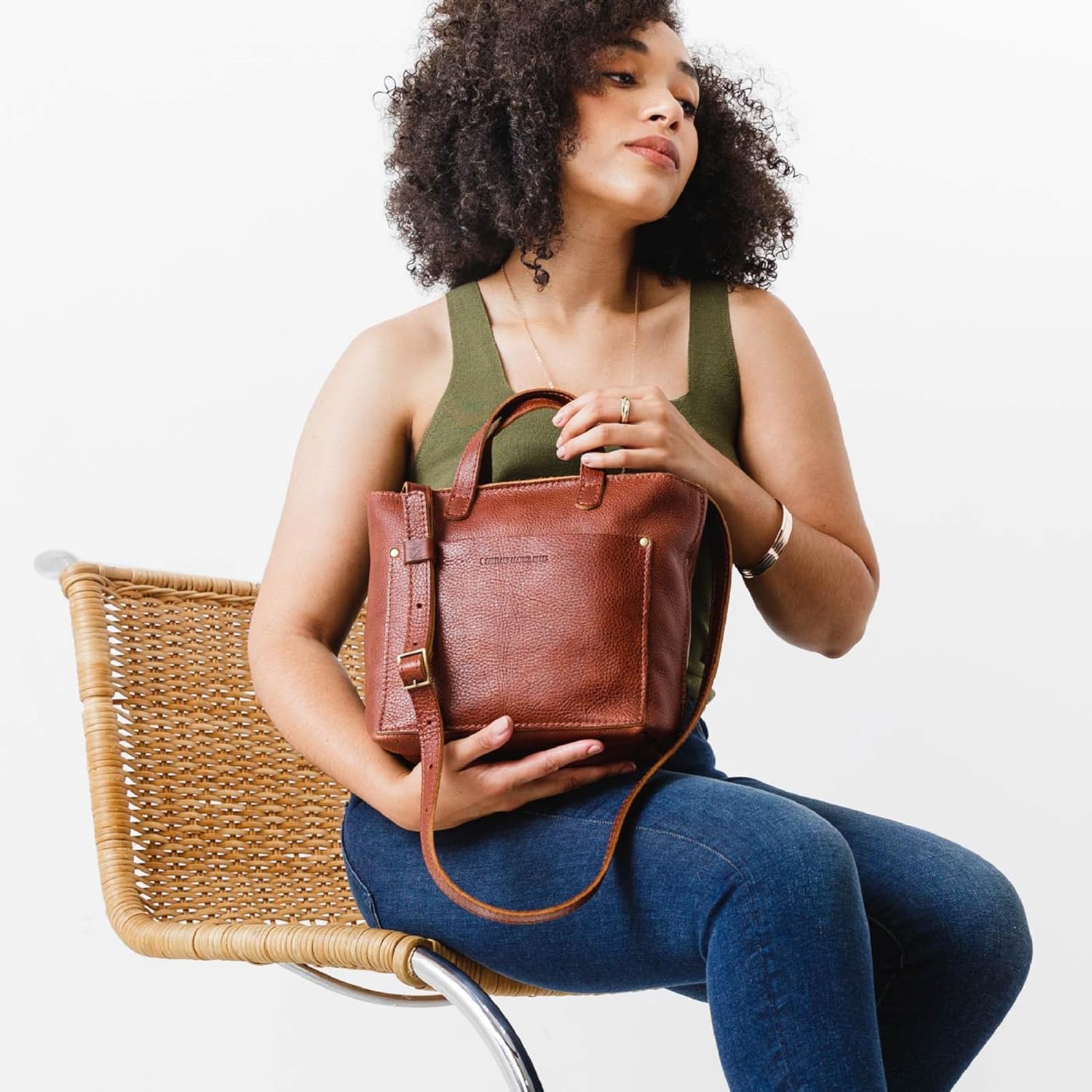 Mini borsa a tracolla Portland Leather Goods da donna con cerniera — fatta a mano, resistente, sfoderata — tasca esterna