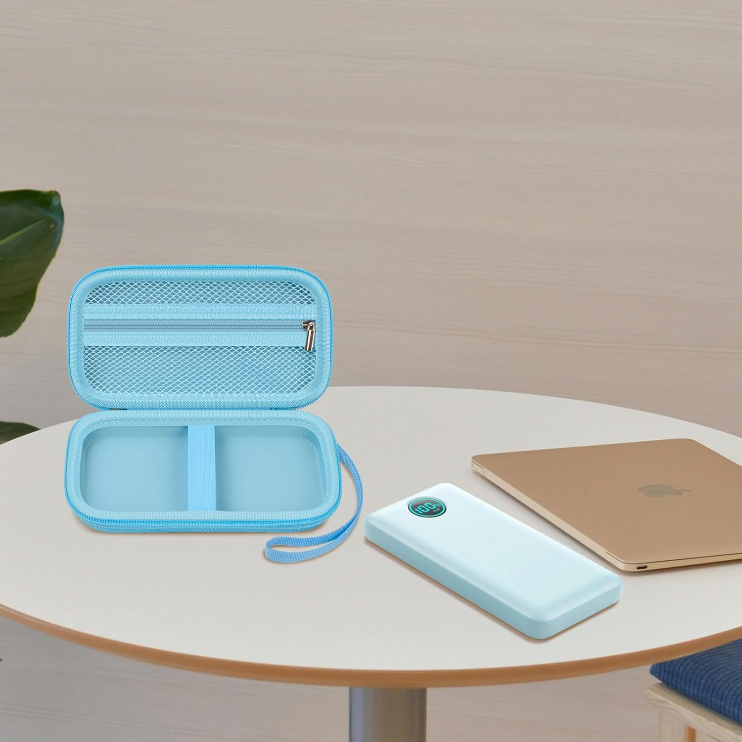 Etui podróżne kompatybilne z LOVELEDI dla POIYTL dla IAPOS dla SABANI dla OHOVIV dla RGVOTA dla Pxwaxpy do przenośnej ładowarki FOCHEW Power Bank, uchwyt do szybkiego ładowania akumulatora (niebieski)