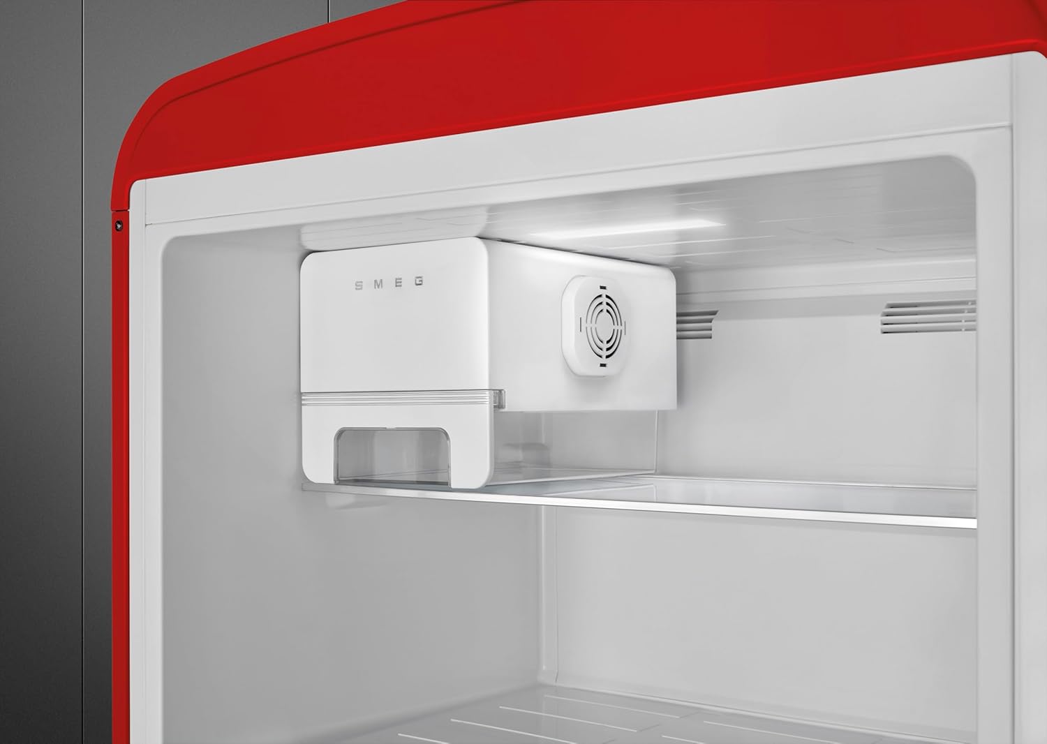 Smeg FAB50 50er Jahre, ästhetischer Tiefkühlschrank mit Gefrierfach, mit Eismaschine, 19,28 Cu, Gesamtkapazität, Multiflow-Kühlsystem, verstellbare Glasablagen, Scharnier für rechte Hand, Rot