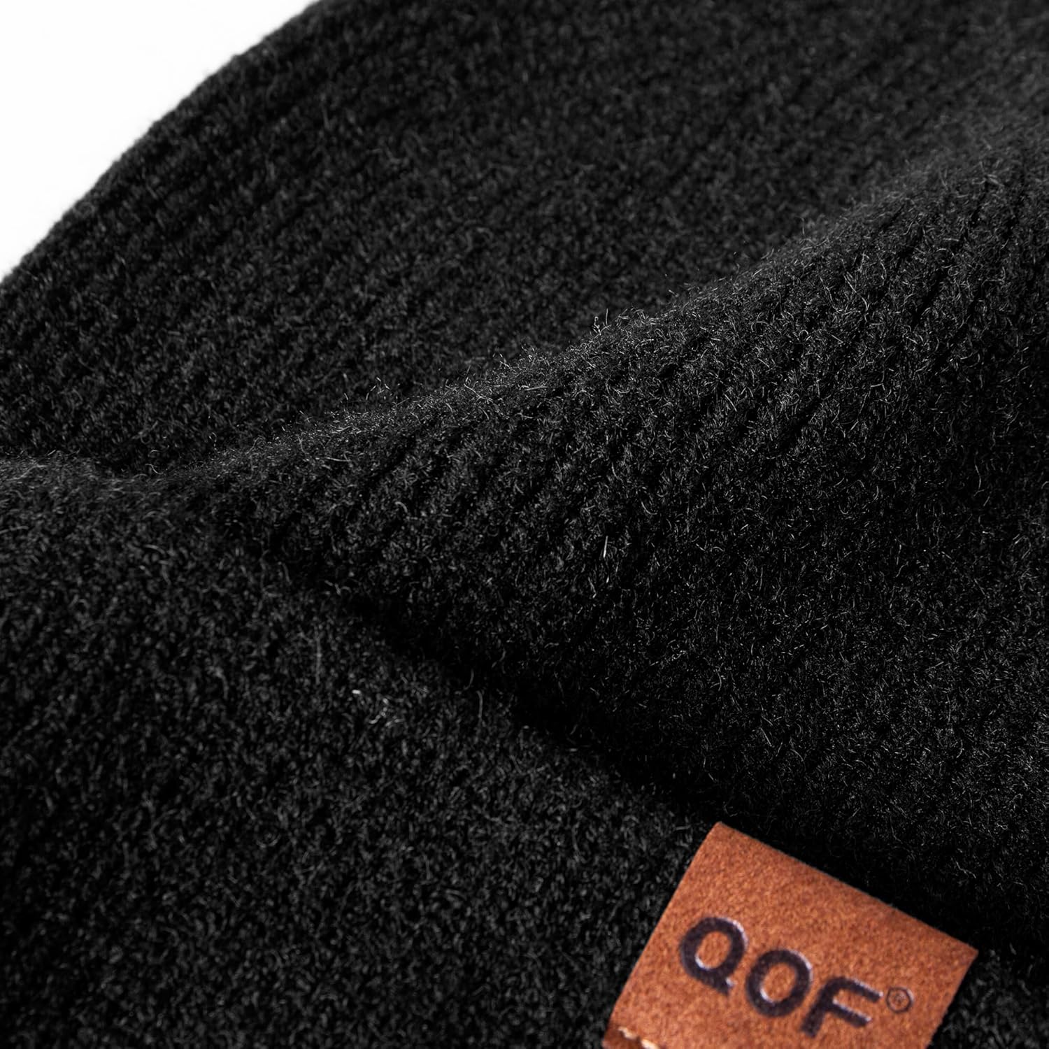 QOF Wintermodische Woll-Strickmütze für Damen und Herren, verdickte, warm gefütterte Unisex-Ski-Mütze mit Totenkopfkappe