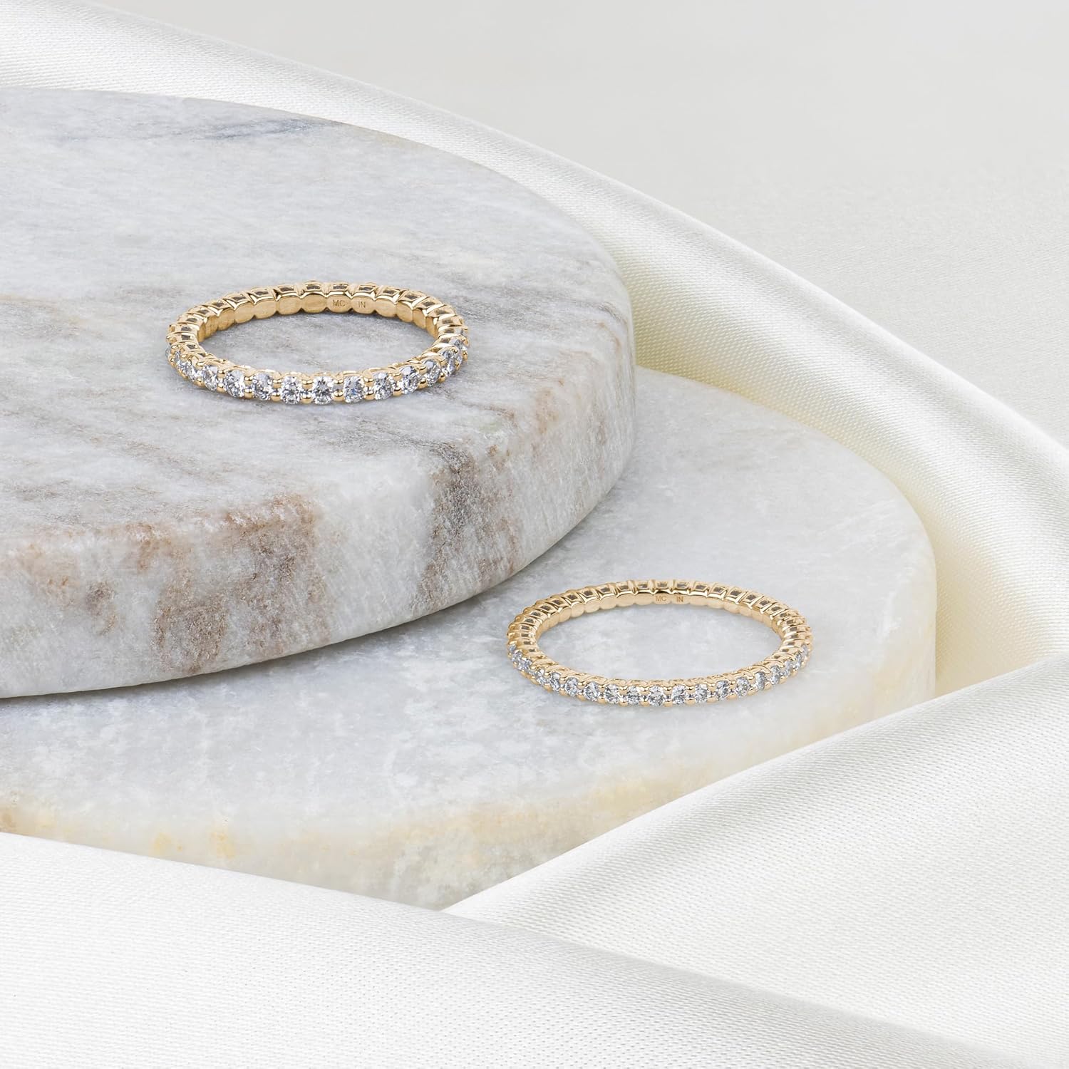 Amazon Essentials IGI Certified Lab Grown Diamond Eternity Band in Solid 14k Gold (VS1-VS2 Clarity, G-H Color) - Eternity Ring - Stackable Rings for Women · v2