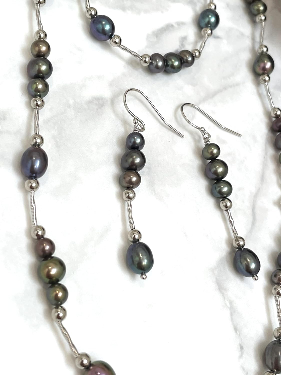 Collana di lusso di perle AAAA di forma naturale con perle coltivate dei Mari del Sud e orecchini in argento bianco 18 carati per il compleanno della figlia di laurea (set di collana di perle coltivate Akoya nere)