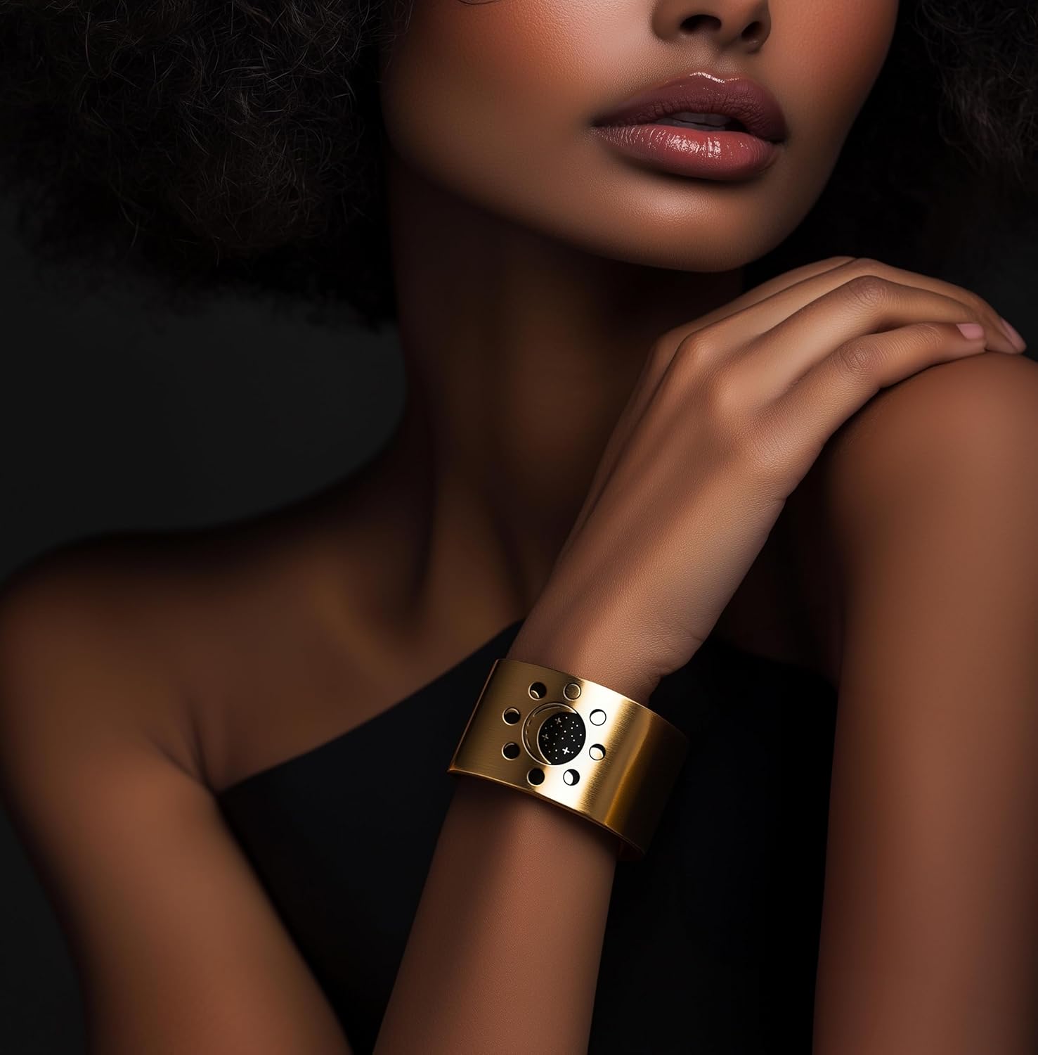 Bracciale a polsino aperto in oro Sun - Celestial Wide Jewelry - Bracciale unico da donna