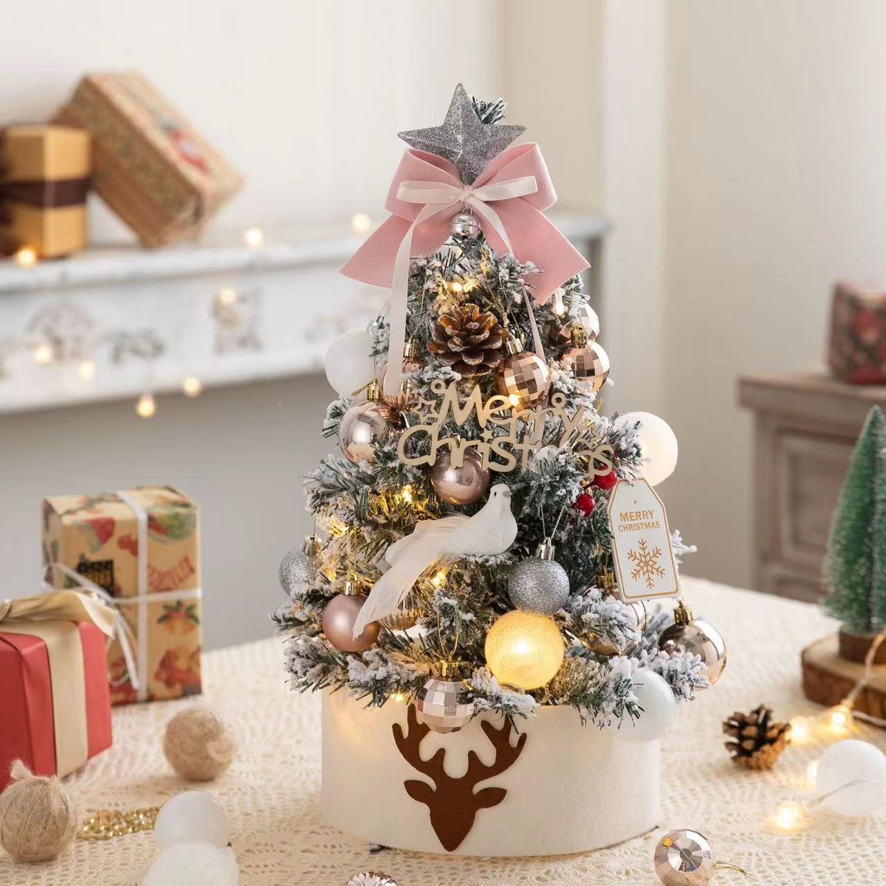 Trang trí trên bảng cây Noel trang bị hai màu và thông số kỹ thuật