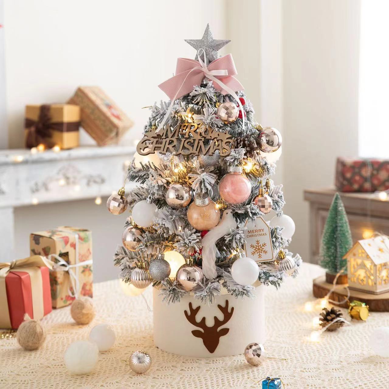 Trang trí trên bảng cây Noel trang bị hai màu và thông số kỹ thuật