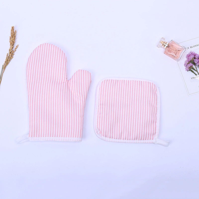 Kawaii Sanrio Hellokitty Cartoon Insulated Microwave Oven Glove Cushion Set Kitchen Oven Baking Gloves Articles for Daily Use · v3