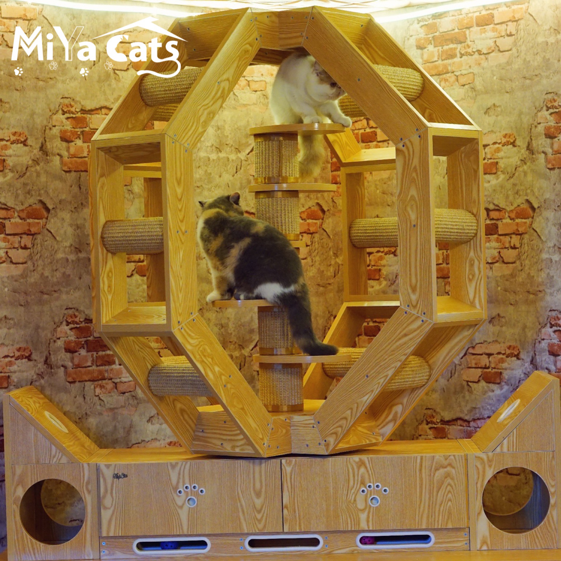 Large Solid Wood Cat Toy Stable Cat Tree Cat Climbing Frame Rotating Grab Climbing Furniture