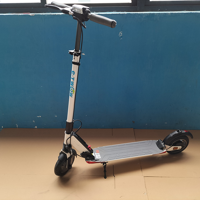 Original E-twow GT Sport, neueste Version, 700 W, 48 V, 10,5 Ah, batteriebetriebener Elektroroller von Samsung, Geschwindigkeit 46 km