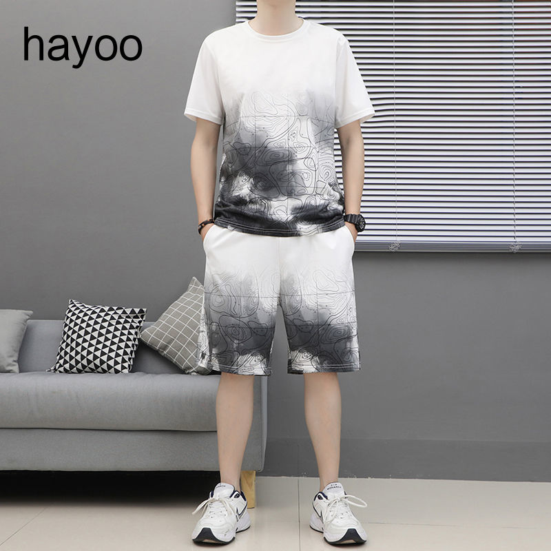 Tuta sportiva estiva da uomo sottile e ampia moda casual per giovani pantaloncini a maniche corte tuta da corsa in due pezzi