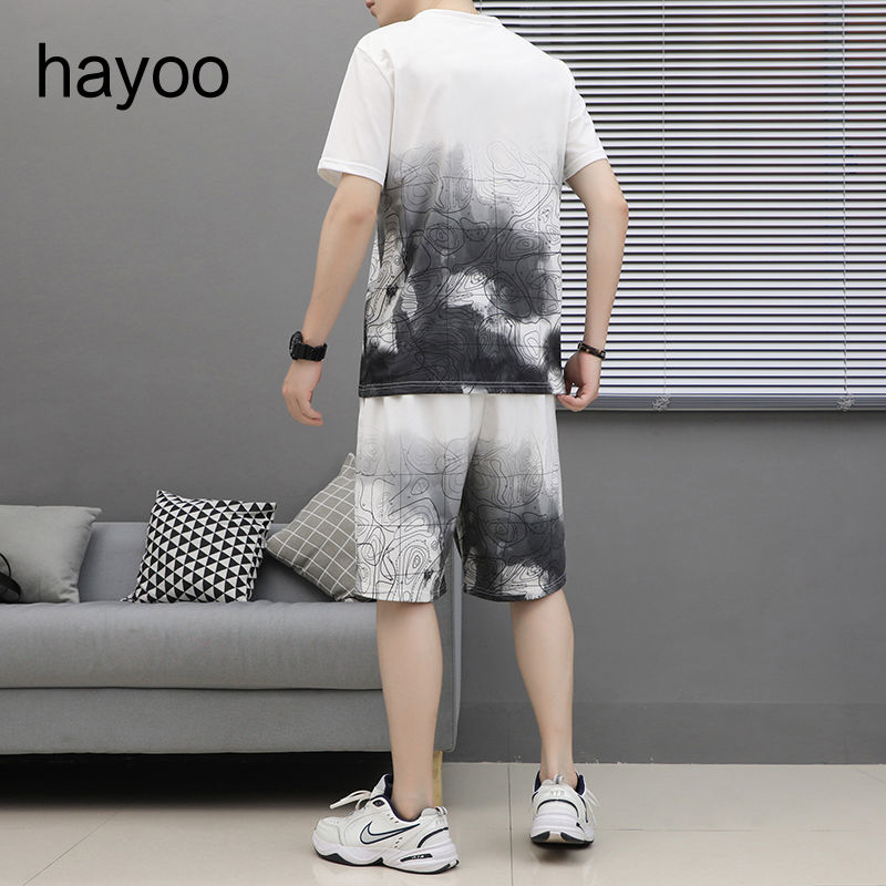 Tuta sportiva estiva da uomo sottile e ampia moda casual per giovani pantaloncini a maniche corte tuta da corsa in due pezzi